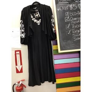 Antthony originals 2 piece dress  & shawl set size 1X black embroidered accents